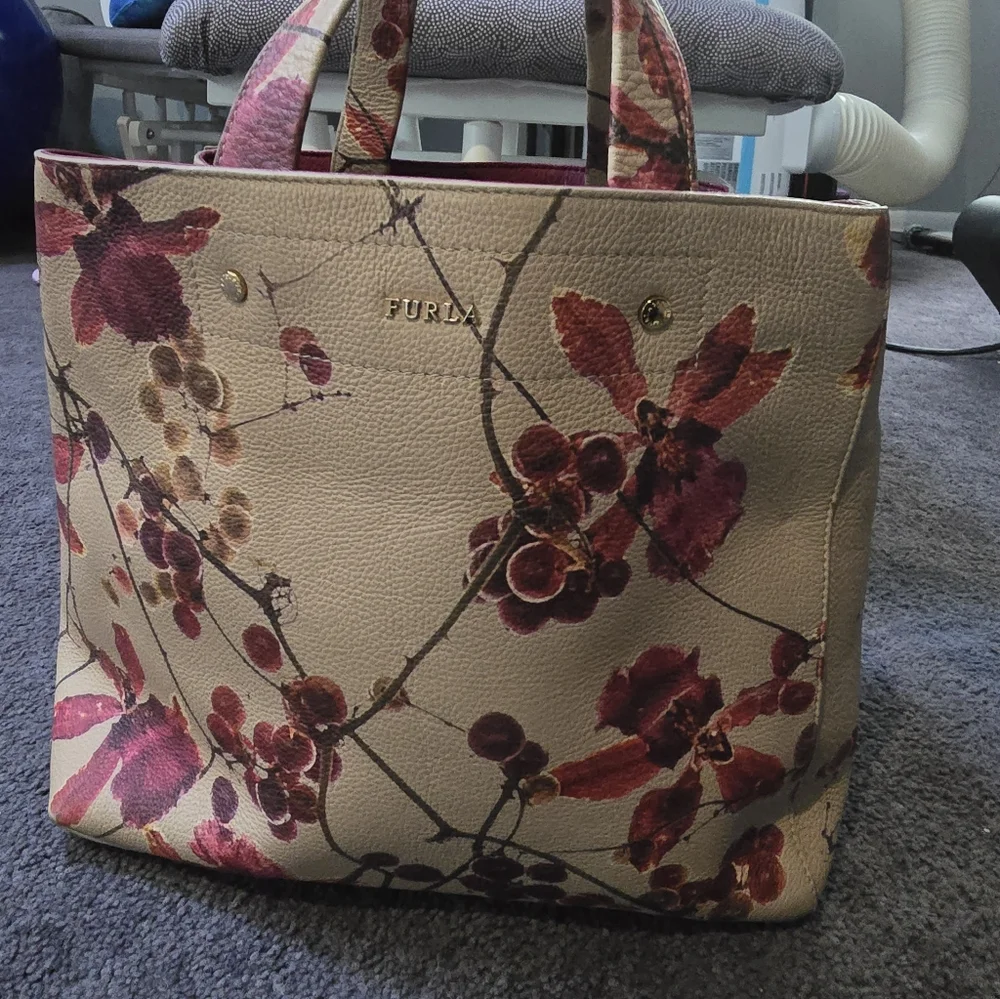 Furla Women's Musa Medium Tote with Floral Print - Picture 2 of 7